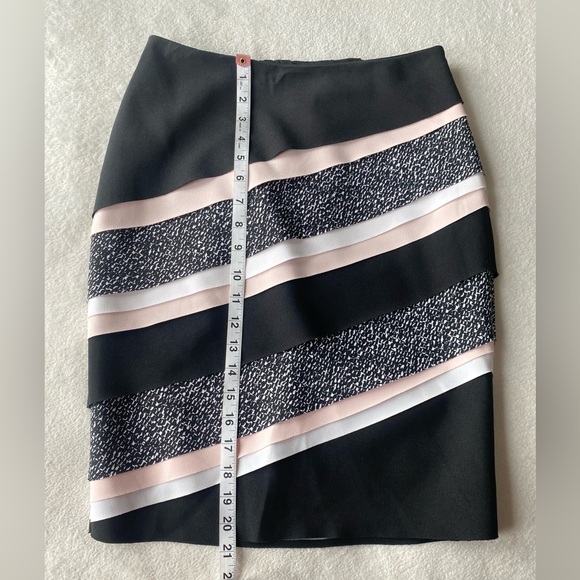 NWT White House Black Market Colorblock Tiered Pencil Skirt - Picture 9 of 11
